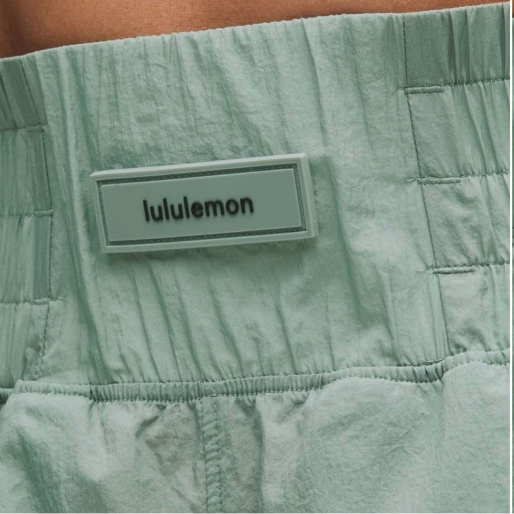 Lululemon Lightweight Super High Rise Training Short 4” - Picture 3 of 12